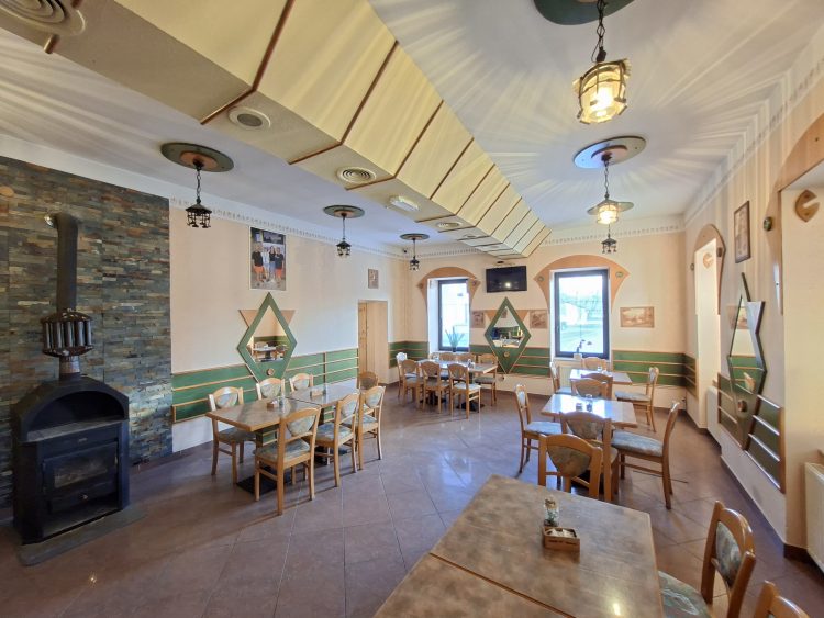 Poslovni prostor; gostinski obrat; Šmartno pri Slovenj Gradcu, 284,3 m2