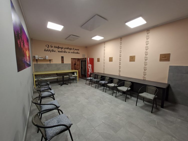 Poslovni prostor; gostinski obrat; Šmartno pri Slovenj Gradcu, 284,3 m2