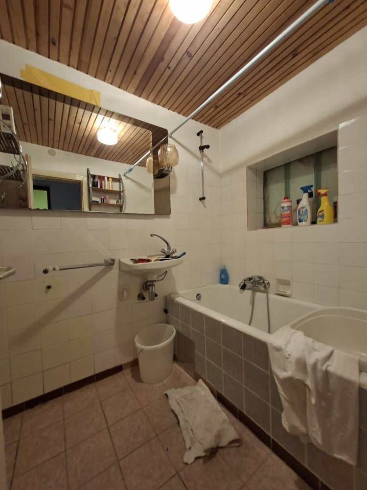 Hiša, Mežica, 304,1m2, prodaja